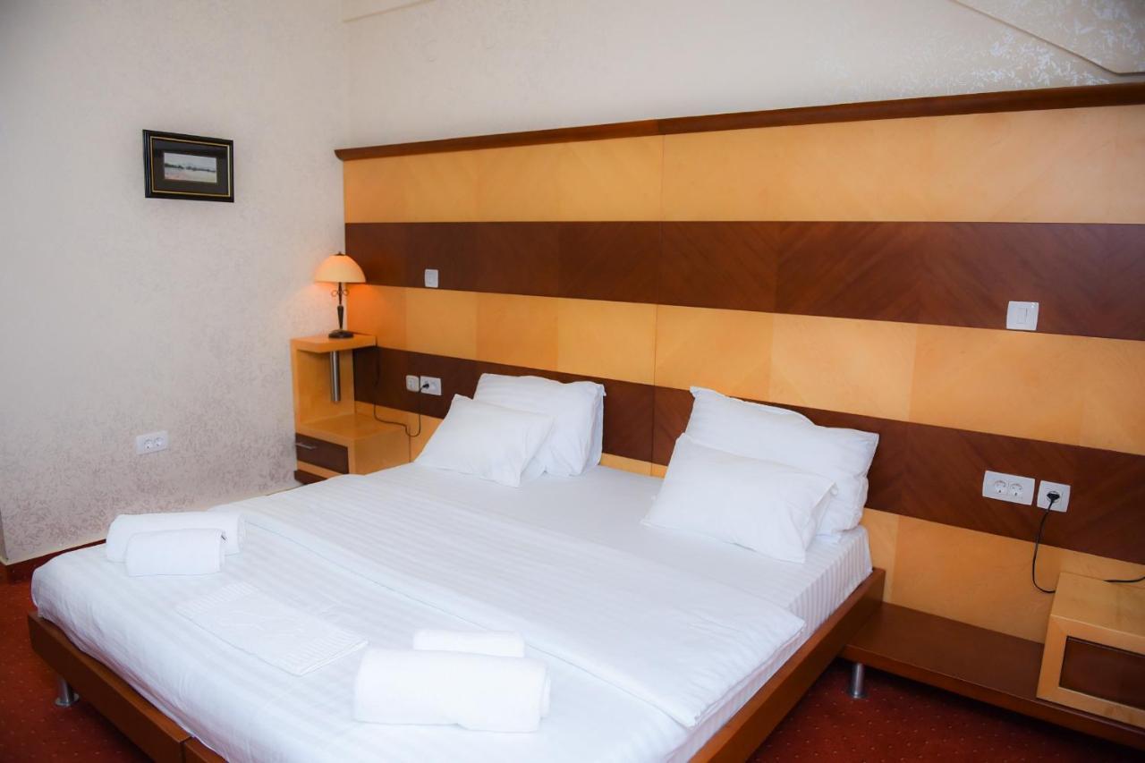 Hotel Marshal Nikšić Kültér fotó