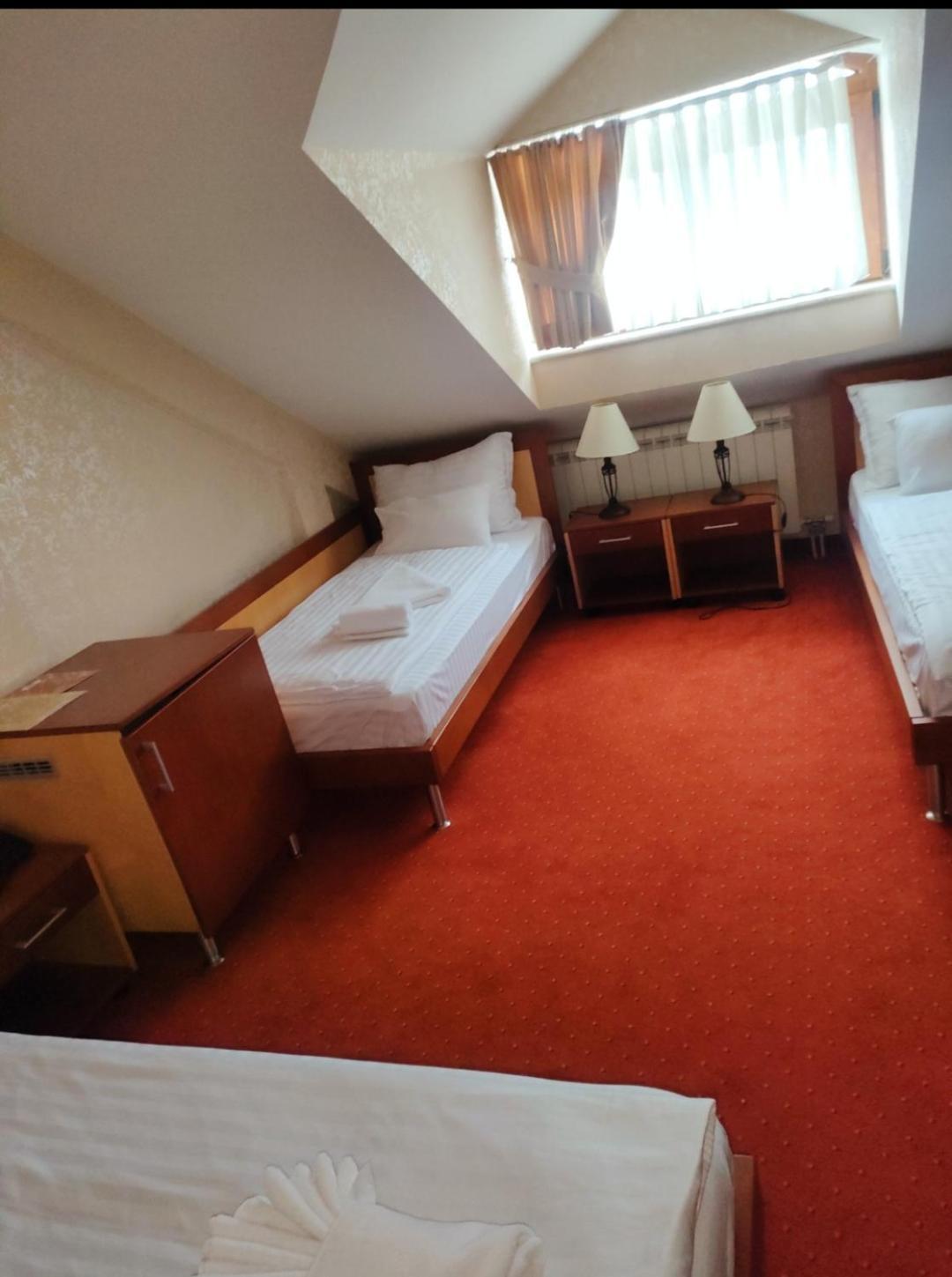 Hotel Marshal Nikšić Kültér fotó