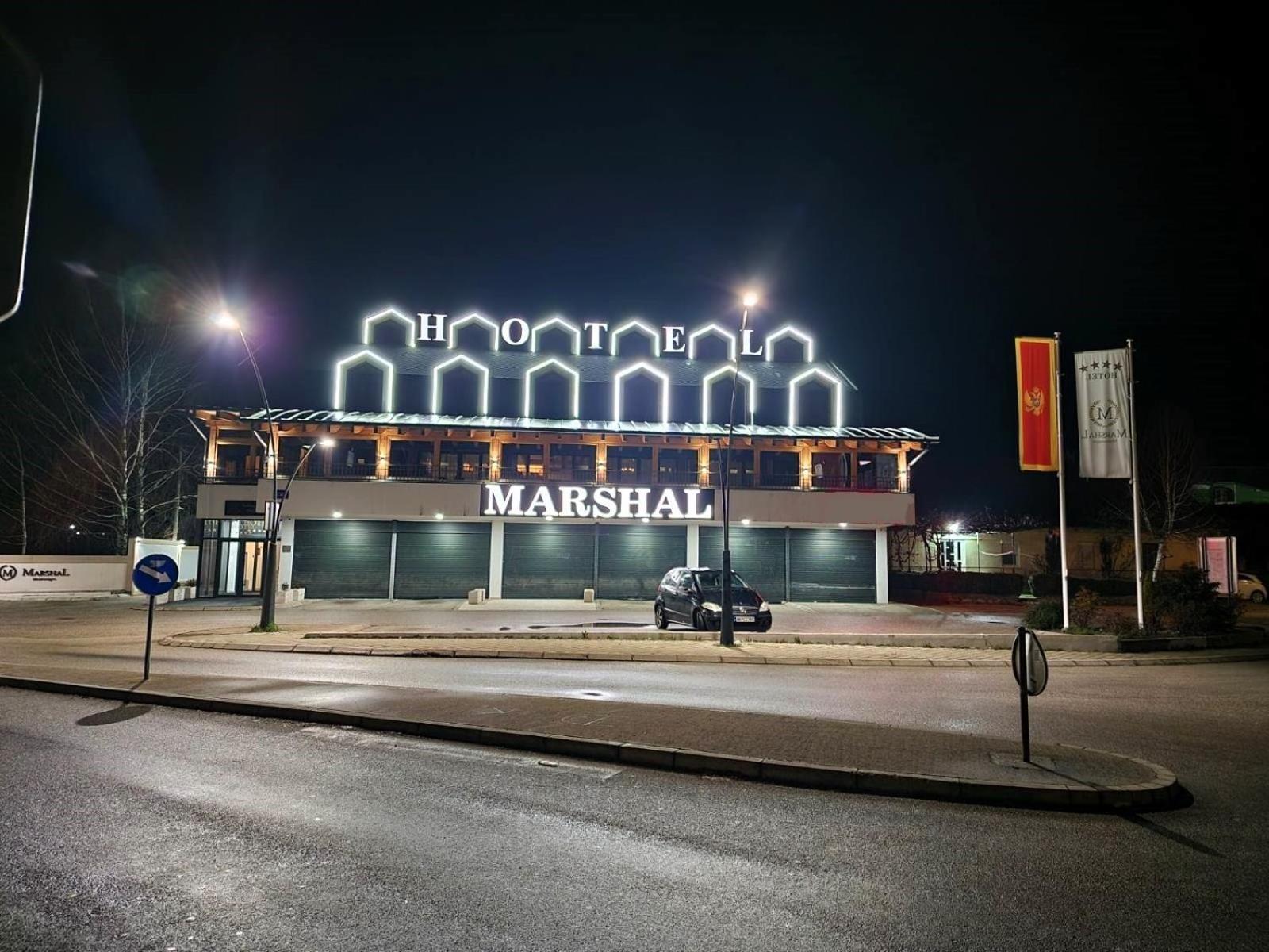 Hotel Marshal Nikšić Kültér fotó