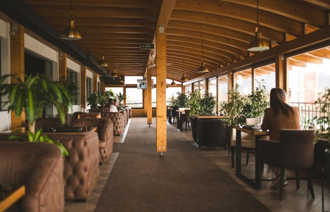 Hotel Marshal Nikšić Kültér fotó