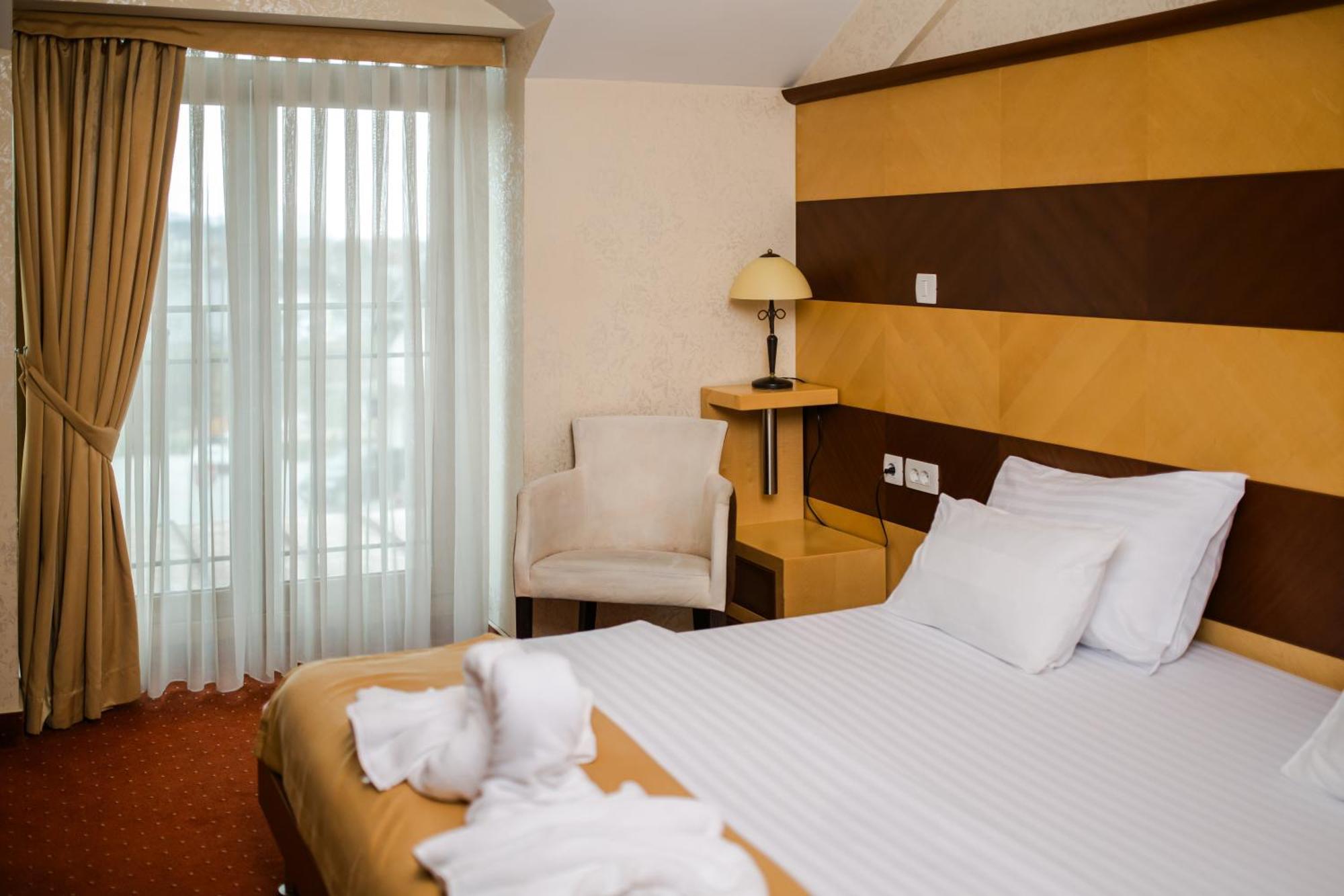 Hotel Marshal Nikšić Kültér fotó